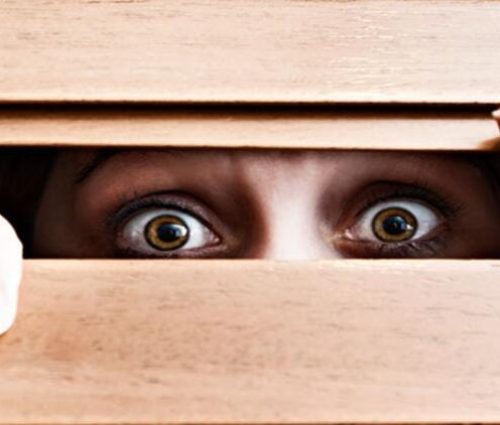 Sen işten korkma, iş senden korksun.